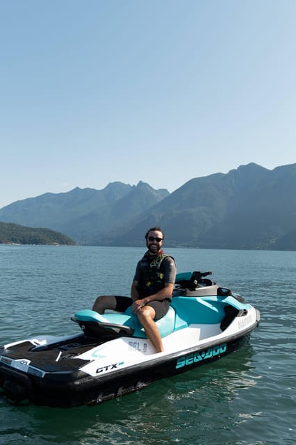 Jetski to Bowen Island, incl beer, wine, coffee or icecream – Vancouver, Canada