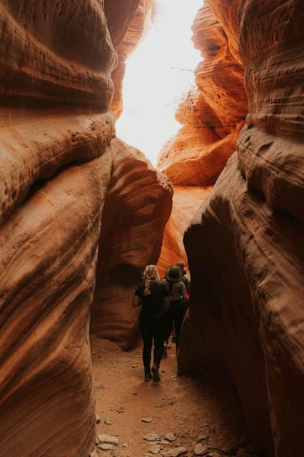 Kanab: Peekaboo Slot Canyon Off-Road Tour – Grand Staircase-Escalante National Monument, Utah