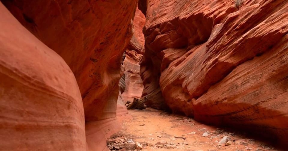 Kanab: Peekaboo Slot Canyon Tour – Grand Staircase-Escalante National Monument, Utah