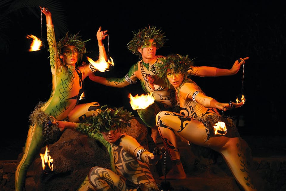 Kauai: Luau Kalamaku Gold Package with Premium Seats – Lihue, Hawaii