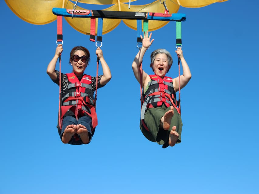 Kelowna: Okanagan Lake Parasailing – Okanagan Lake, Canada