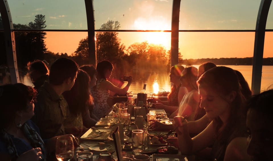 Kingston: Sunset Dinner Cruise of Thousand Islands – Kingston, Ontario, Canada