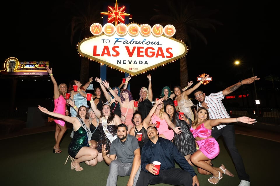 Las Vegas: Club Crawl by Party Bus w/ Free Drinks – Las Vegas, Nevada