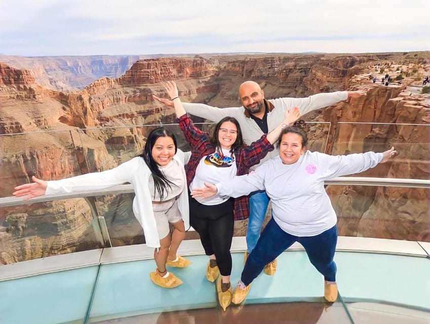 Las Vegas: Grand Canyon, Hoover Dam & 7 Magic Mountains Tour – Grand Canyon West Rim, Arizona