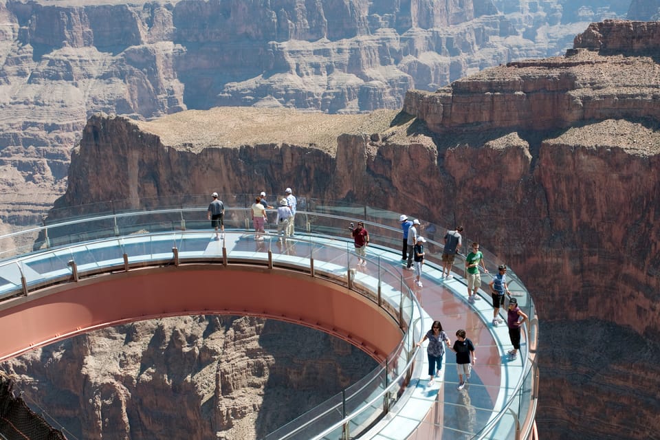 Las Vegas: Grand Canyon West Bus Tour with Guided Walk – Grand Canyon West Rim, Arizona