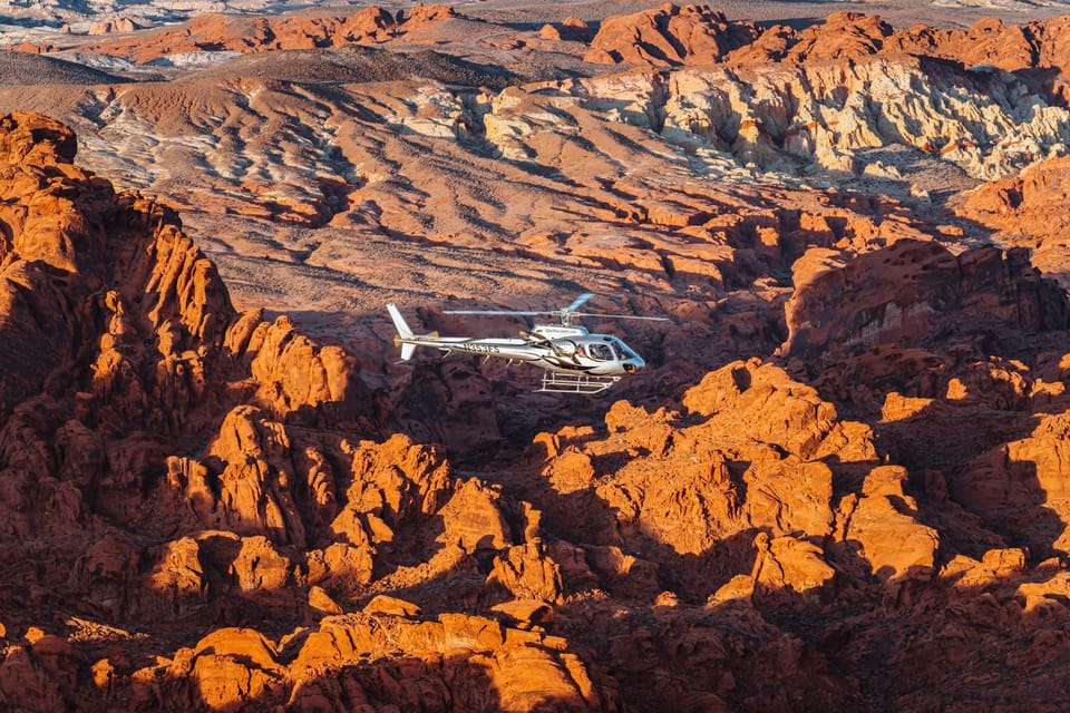 Las Vegas: Valley of Fire Helicopter with Scenic Landing – Valley of Fire, Nevada