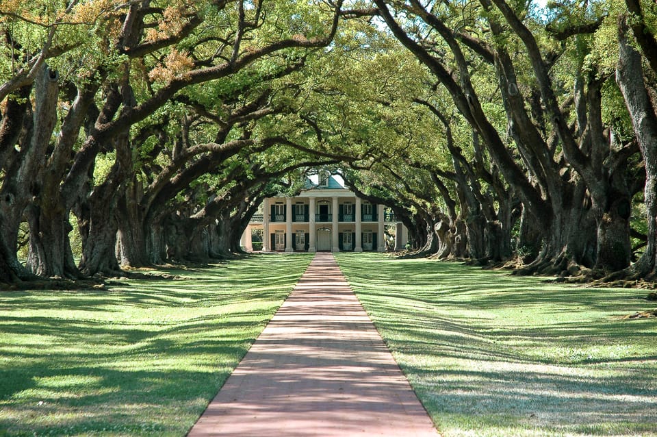 Louisiana: Laura, Oak Alley, or Whitney Plantation Tours – Vacherie, Louisiana