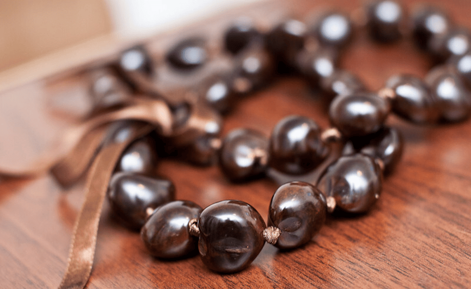 Maui: Kukui Nut Bracelet Making Craft Class – Kahului, Hawaii