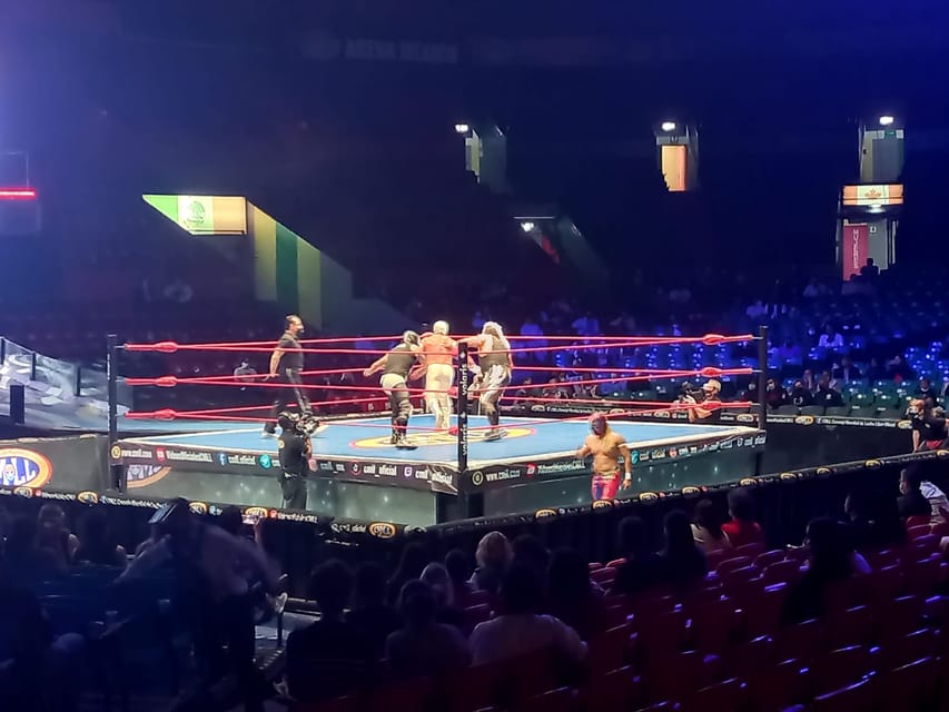 Mexico City: Wrestling Show Ticket & Double-Decker Bus Trip – Mexico City, Mexico