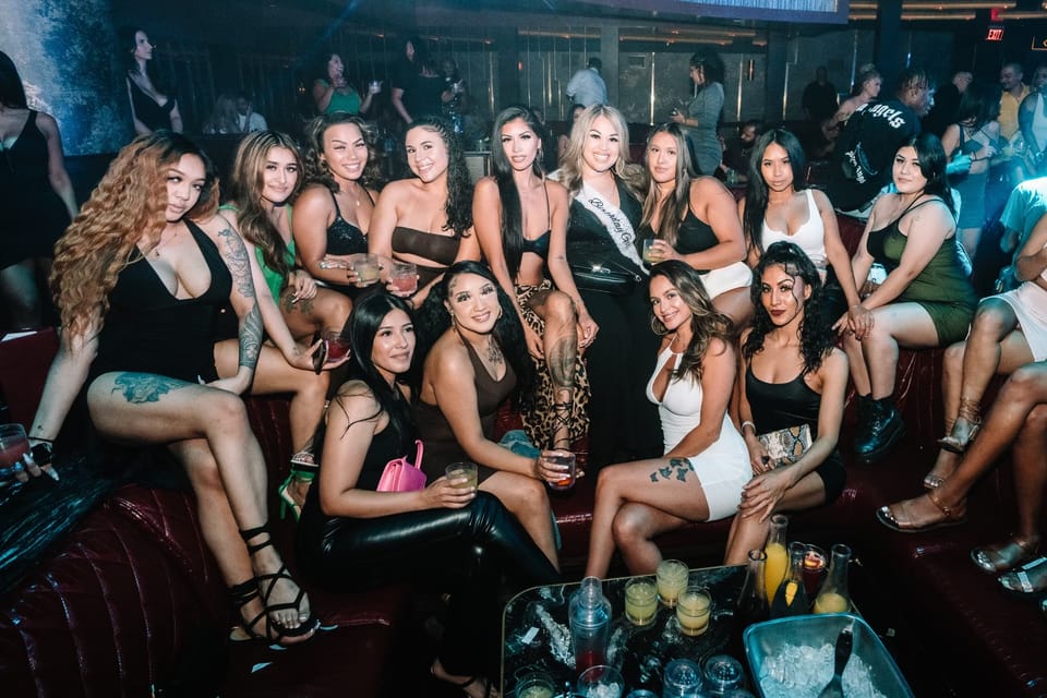 Miami: Hip Hop Party Bus, Open Bar and Nightclub Tour – Miami, Florida