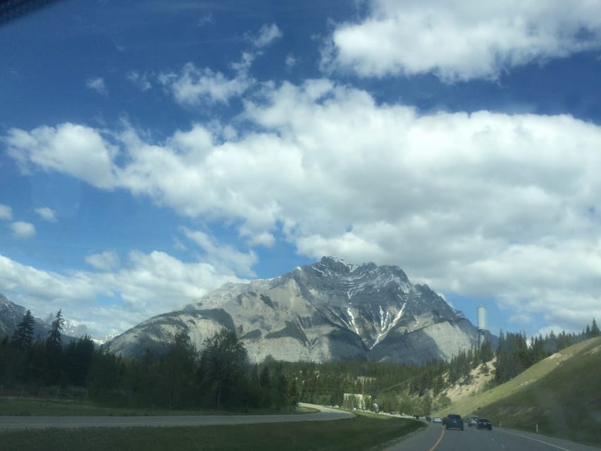 Minivan Airport Shuttle: Banff <---> Calgary – Calgary, Canada