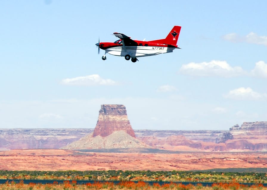 Moab: Monument Valley & Canyonlands Airplane Combo Tour – Canyonlands National Park, Utah