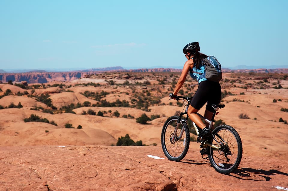 Moab: Mountain Bike Half Day Tour – Arches National Park, Utah