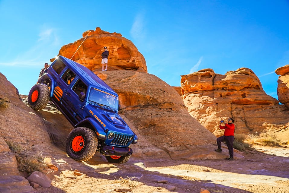 Moab: Off-Road Hell’s Revenge Trail Private Jeep Tour – Moab, Utah