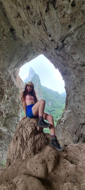 Monterrey: Enjoy a refreshing water crossing Cerro Agujerado – Sierra Madre Oriental, Mexico