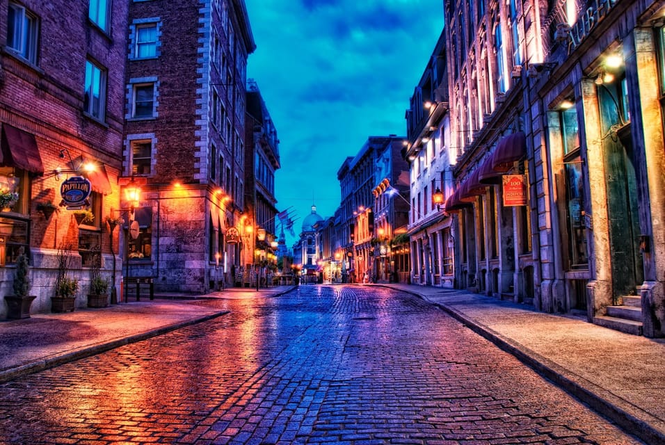 Montreal: Old Montreal at Twilight Walking Tour – Montreal, Canada