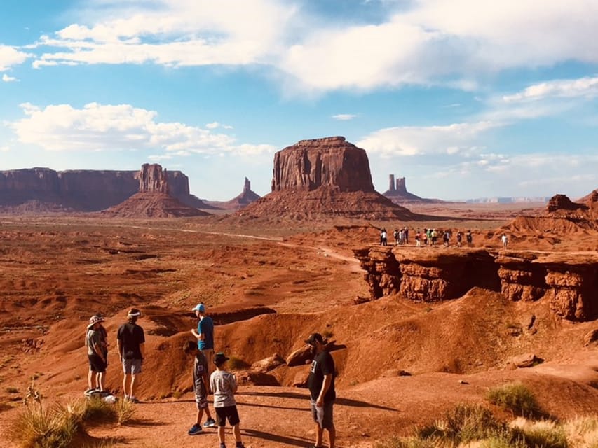 Monument Valley: Backcountry Jeep Tour with Navajo Guide – Monument Valley, Utah