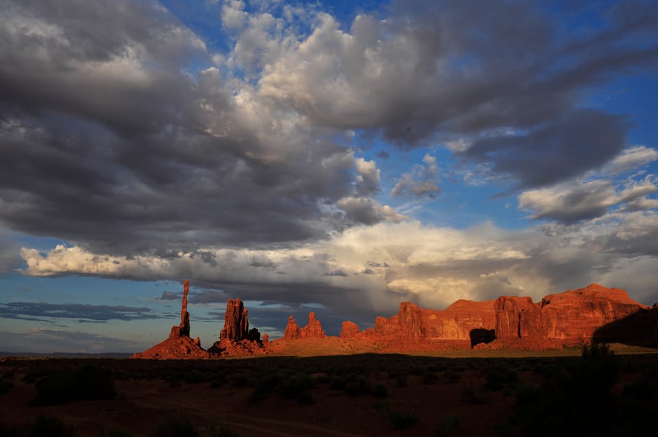 Monument Valley: Guided Sunset Tour – Monument Valley, Utah