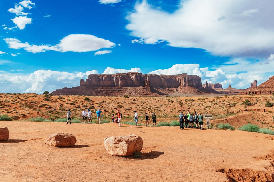 Monument Valley: Sunset Tour with Navajo Guide – Monument Valley, Utah