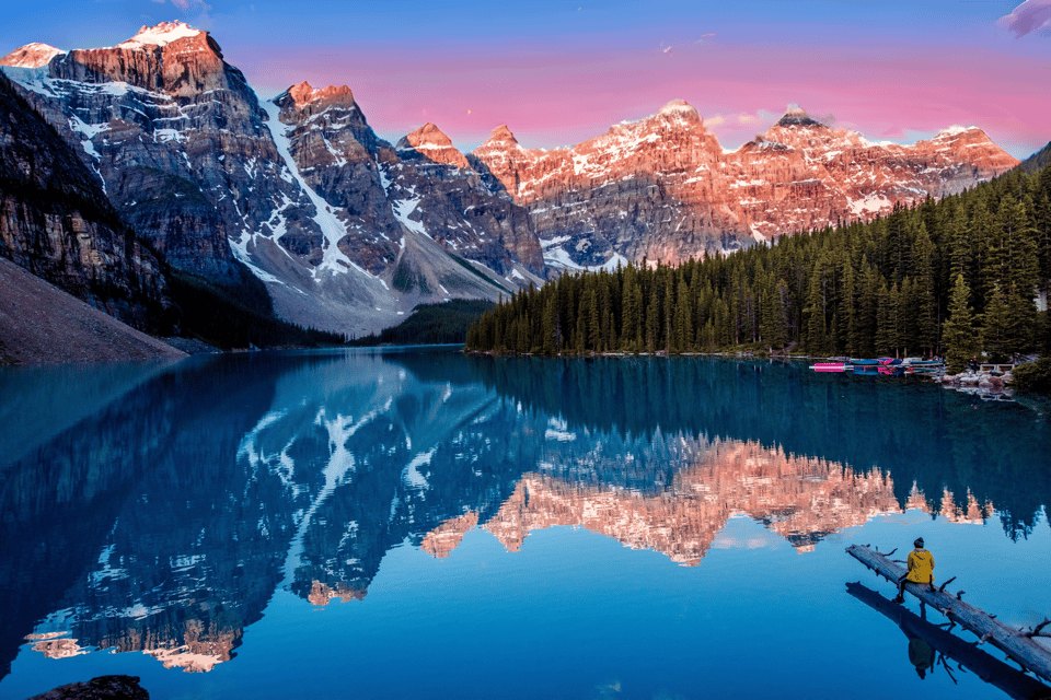 Moraine Lake Sunrise & Lake Louise Tour Unique experience – Moraine Lake, Canada