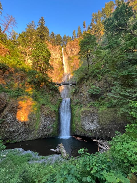 Multnomah Falls: Sunset Hike and Waterfalls Guided Tour – Multnomah Falls, Oregon