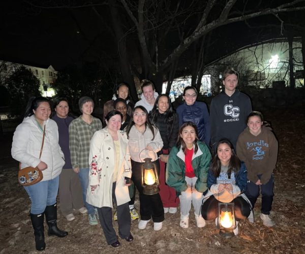 Mystic: Guided Graveyard Ghost Tour by Moonlight – Mystic, Connecticut