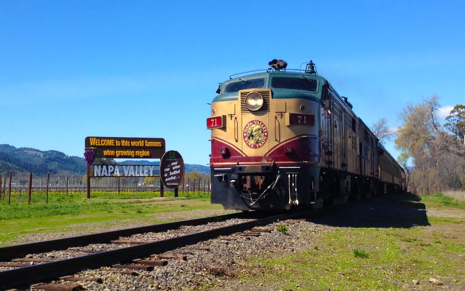 Napa Valley Wine Train: Gourmet Express Lunch or Dinner – Napa, California