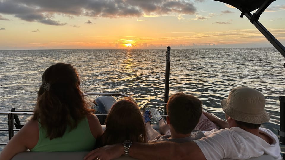 Naples: Sunset Boat Tour with Snacks and Drinks – Naples, Florida