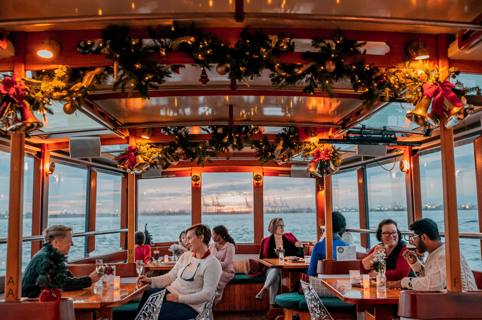 New York City: Holiday Jazz Classic Motor Yacht Cruise – New York City, New York