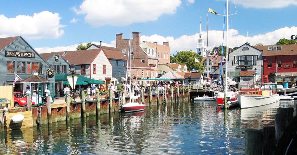 Newport: Foodies Local Walking Tour – Newport, Rhode Island