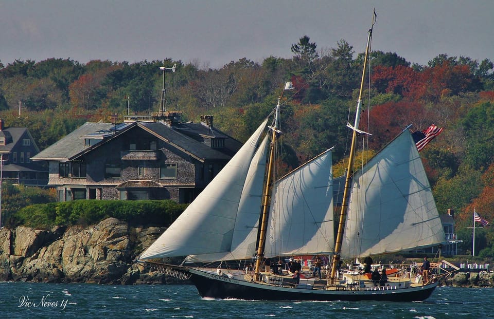 Newport: Morning Mimosa Sail aboard Schooner Aquidneck – Narragansett Bay, Rhode Island