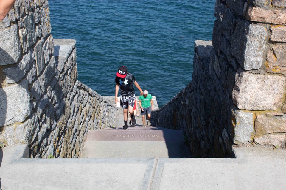 Newport, Rhode Island: Cliff Walk Gilded Age Audio Tour – Newport, Rhode Island