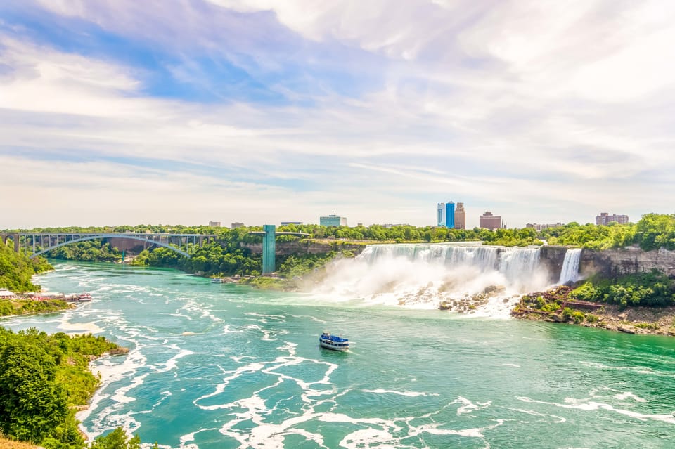 Niagara Falls: Canadian Side Day Trip with Maid of The Mist – Niagara Falls, New York