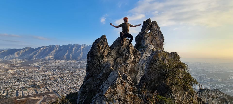 Nido de Aguiluchos: Hiking, rappel and breathtaking photos – Cerro de la Silla, Mexico