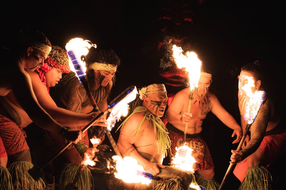 Oahu: Chief’s Luau Dinner Show – Honolulu, Hawaii