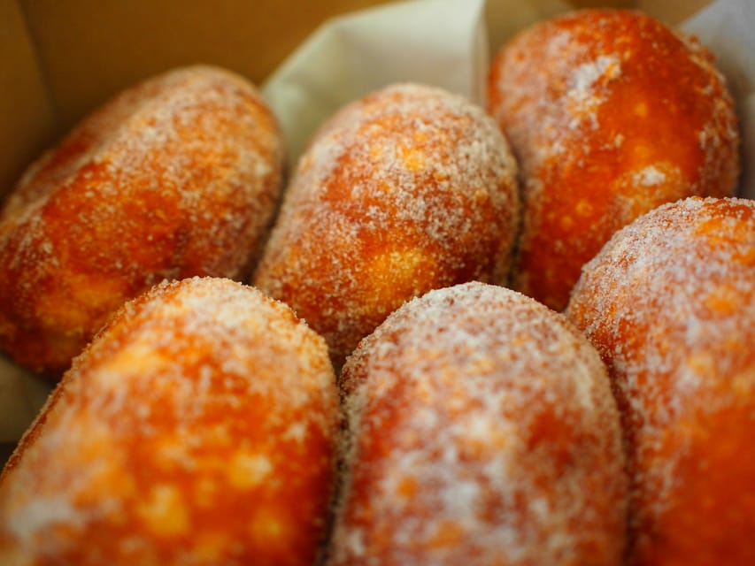 Oahu: Honolulu to Diamond Head Shuttle with Malasada – Honolulu, Hawaii