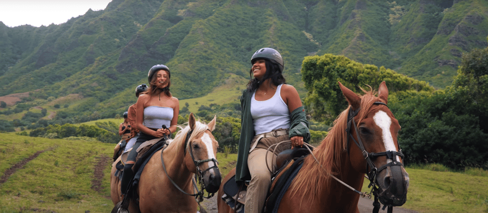 Oahu: Kualoa Hills and Valleys Horseback Riding Tour – Kaneohe, Hawaii