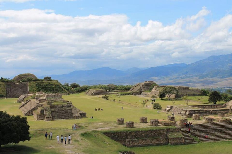 Oaxaca de Juarez: Monte Alban Trip with Transportation – Monte Albán Archaeological Site, Mexico