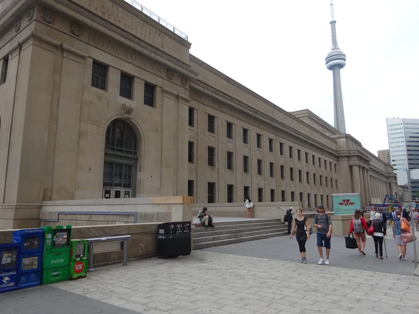 Old Toronto self-guided walking tour & scavenger hunt – Toronto, Canada