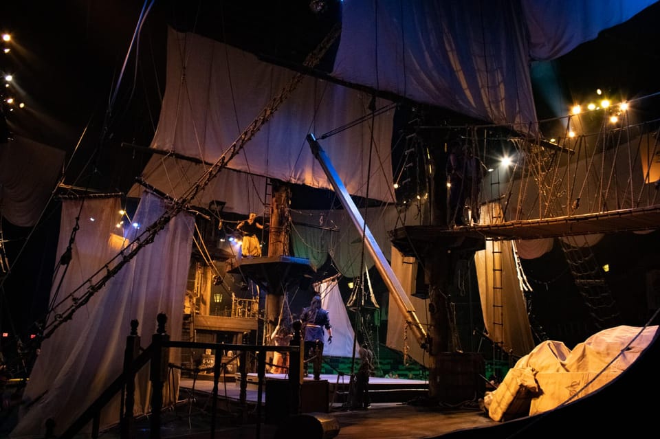 Orlando: Pirates Adventure Dinner Show with Drinks – Kissimmee, Florida