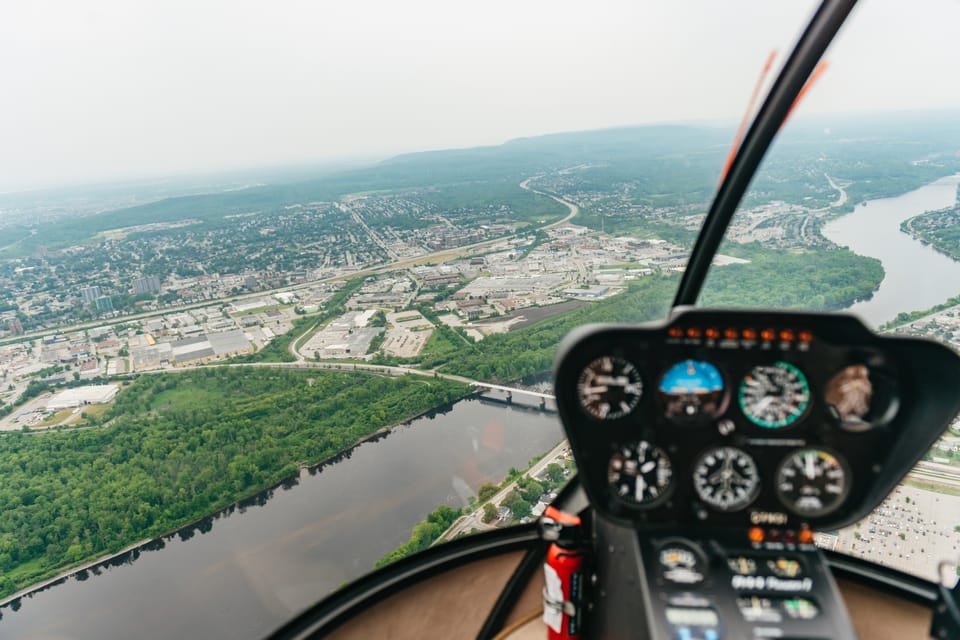 Ottawa: Scenic Helicopter Flight – Ottawa, Canada