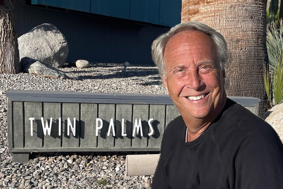 Palm Springs: Private Walking Tour “Twin Palms” Neighborhood – Palm Springs, California