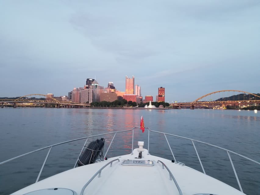 Pittsburgh: Private Yacht River Cruise with Captain and BYOB – Pittsburgh, Pennsylvania