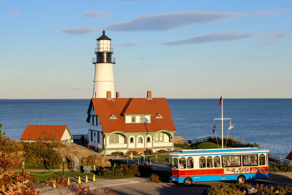 Portland: Trolley City Tour with Portland Head Light Stop – Casco Bay, Maine