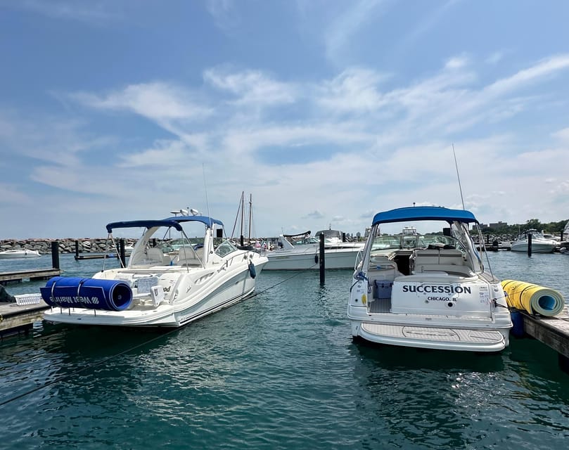 Private Chicago Boat Rental – Explore Chicago’s Skyline – Chicago, Illinois