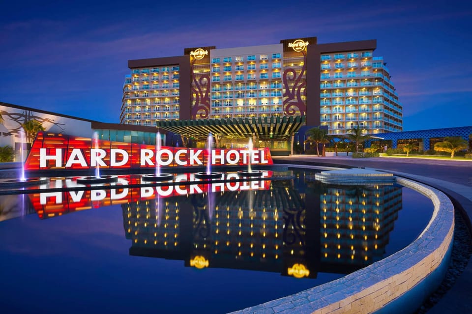 Private Shuttle from CUN Airport to Hard Rock Cancun – Cancún, Mexico