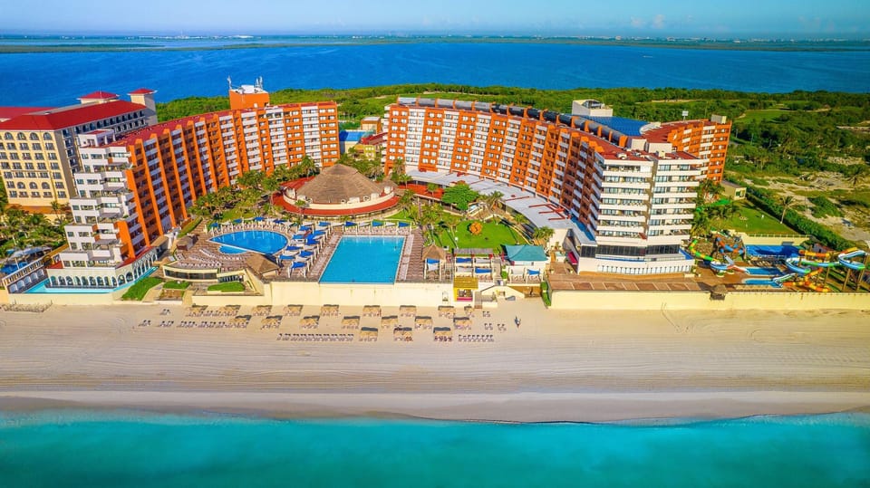 Private Transfer from CUN to Crown Paradise Club Cancun – Cancún, Mexico