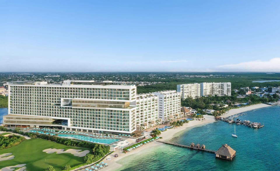 Private Transfer from CUN to Dreams Vista Cancun Golf Spa – Cancún, Mexico