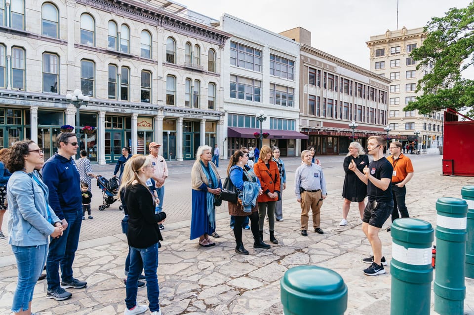 San Antonio: Ghosts of the Past Guided Walking Tour – San Antonio, Texas