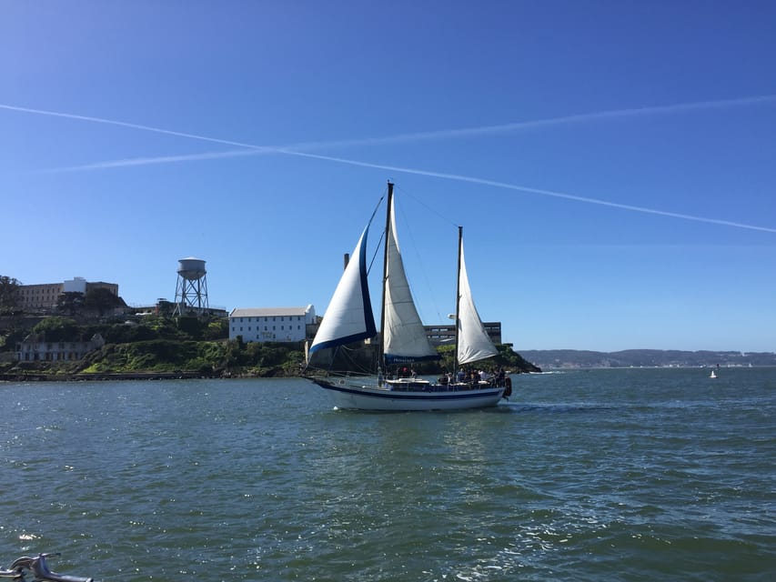 San Francisco: Bay Sailing Tour with Drinks – San Francisco, California